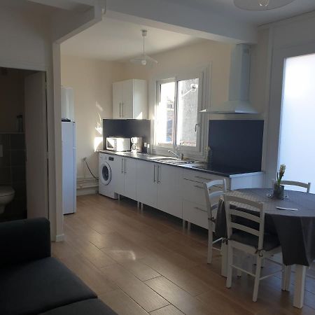 Appartement T4 Lumineux Avec Balcon - 3Eme Etage Sans Ascenseur Tarbes Eksteriør bilde